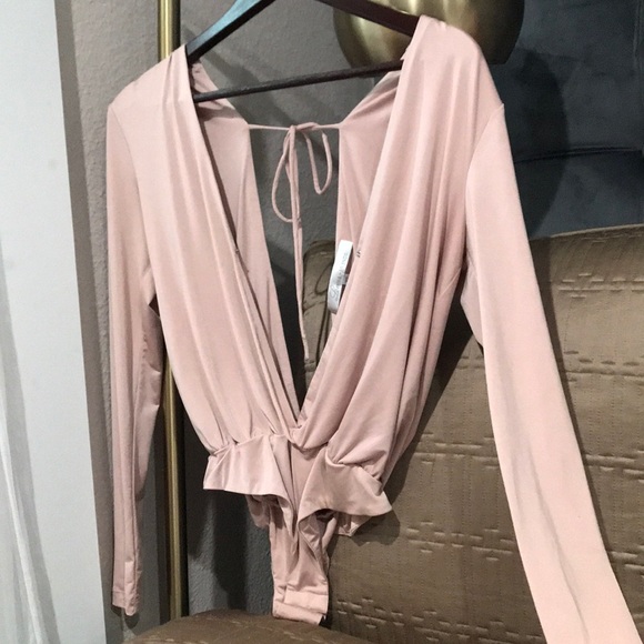 Lovers + Friends Tops - LOVERS & FRIENDS | blush plunge neckline bodysuit